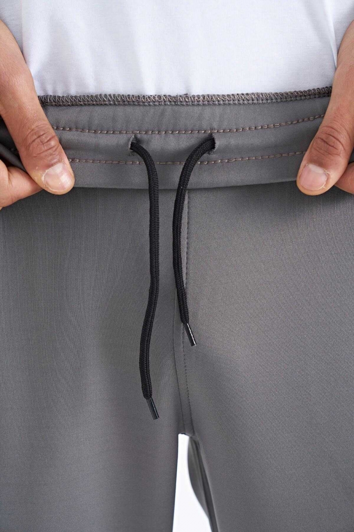  :14733 ENR BLACK PULLOVER (TUR)