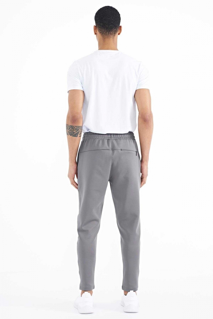  :14733 ENR BLACK PULLOVER (TUR)