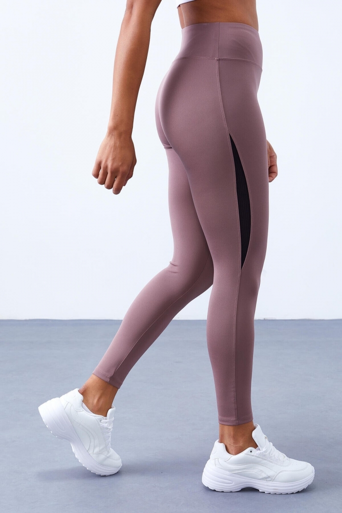   :8935 TINA - 1845