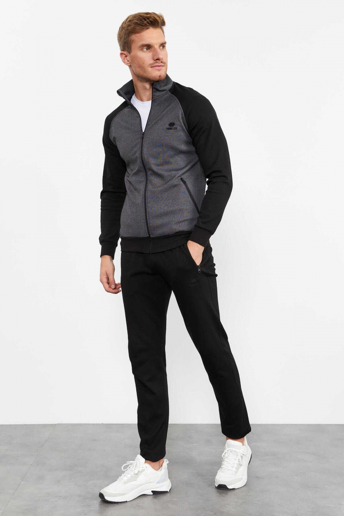   :8602 EMMA (STRAUSS)